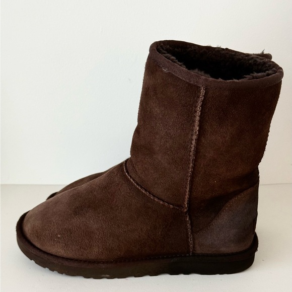 UGG Classic Short Sheepskin Boots in Burnt Cedar - Picture 7 of 12